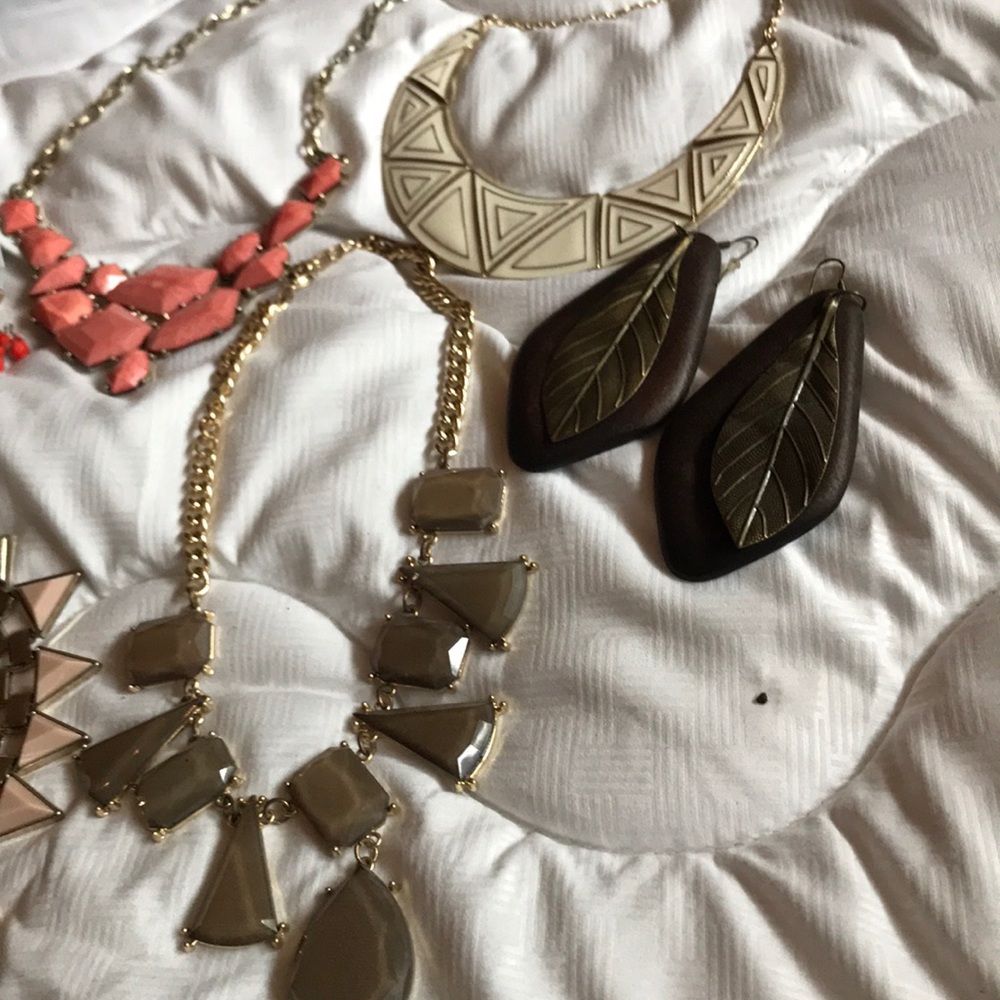 Jewelry bundle - Picture 2 of 4